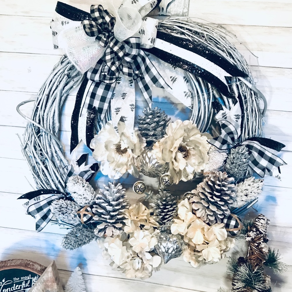 Winter look classy wreath